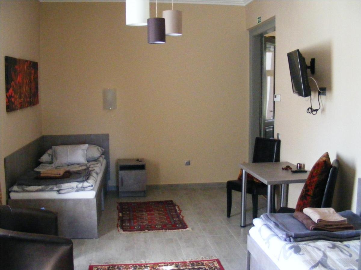 Ketbodonyi Apartments Eksteriør bilde
